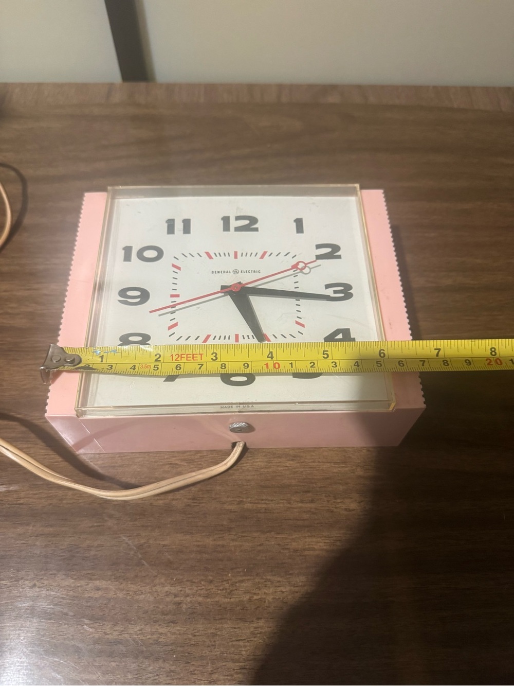 Vintage 1950s Pink General Electric clock - Picture 4 of 6